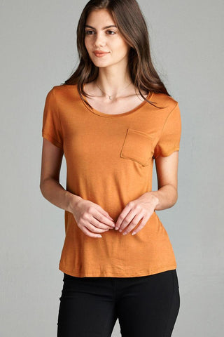 Ladies fashion short sleeve scoop neck top w/ pocket