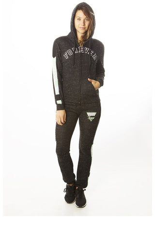 Ladies fashion 2 pc fleece sets w/ 2 front pockets, fur line hood & applique