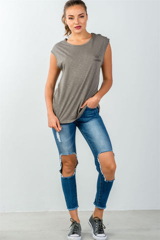 Ladies fashion round neckline "love someone" graphic side flowy tee