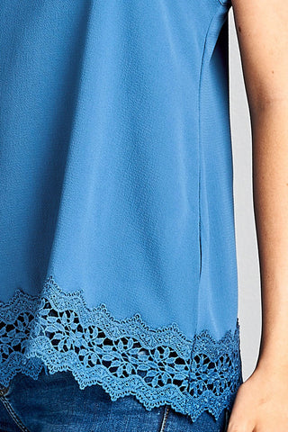 Ladies fashion halter neck w/button crochet lace hem woven top