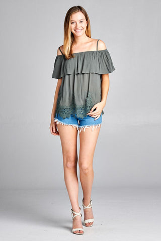 Ladies fashion open shoulder flounce w/crochet lace crinkle gauze woven top