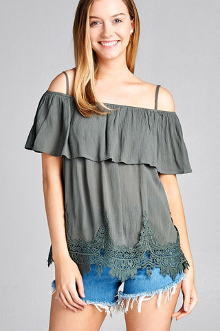 Ladies fashion flounce open shoulder w/hem crochet lace crinkle gauze woven top