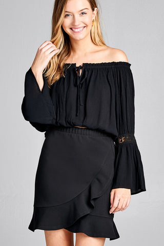 Ladies fashion long sleeve w/lace trim off the shoulder self tie front crinkle gauze woven top