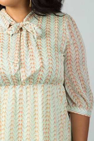 Ladies fashion plus size green bird print tie-neck dress with keyhole back