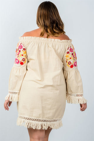 Ladies fashion plus size frayed embroidered floral dress