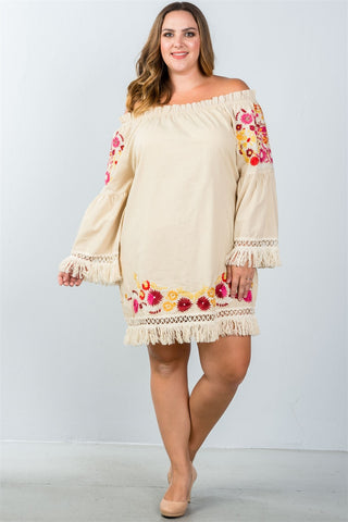 Ladies fashion plus size frayed embroidered floral dress
