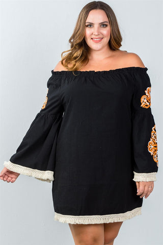 Ladies fashion plus size boho floral embroidered off-shoulder dress