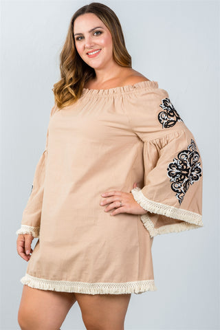 Ladies fashion plus size boho floral embroidered off-shoulder dress