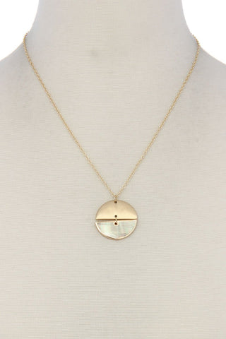 Half metal half pearl short necklace