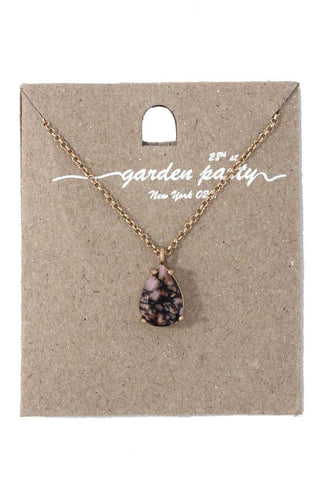 Teardrop shape pendant necklace