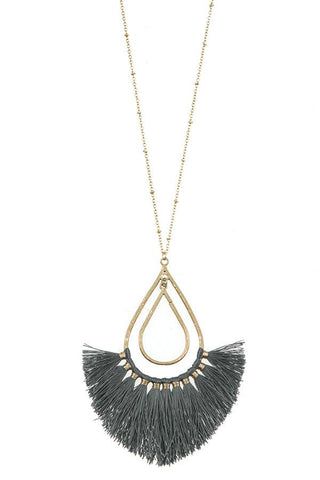 Elongated teardrop fringe pendant necklace set