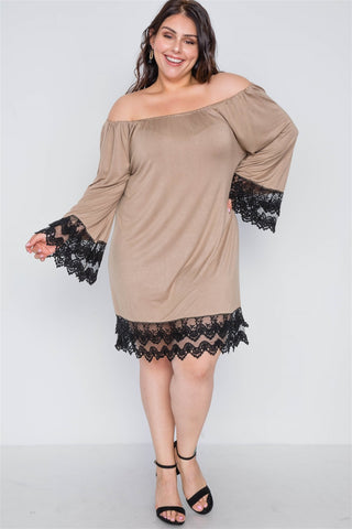 Plus Size Off-the-shoulder Lace Hem Dress