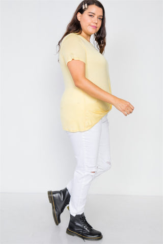 Plus Size Solid Front-twist Short Sleeve Top