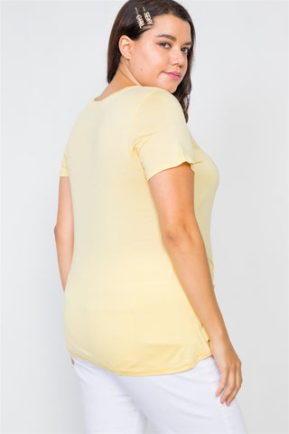 Plus Size Solid Front-twist Short Sleeve Top